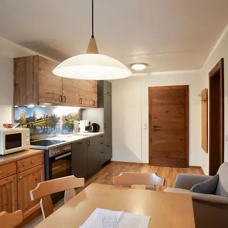 Ranstl Apartment *